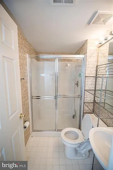 8359 Regal Oak Ct — Photo 30