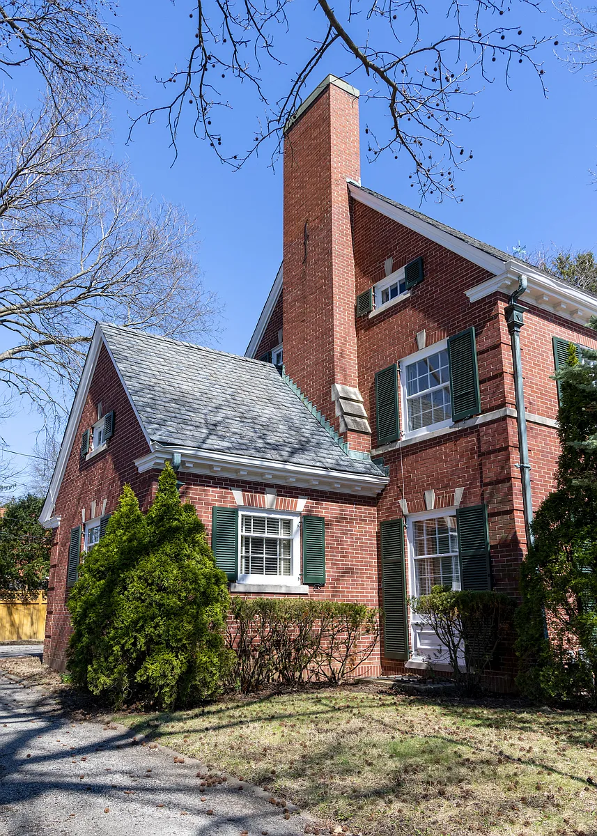 Building Photo - 710 W Florida Ave