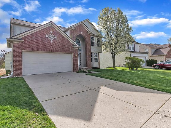 3rd image of 6251 Creekside Cir