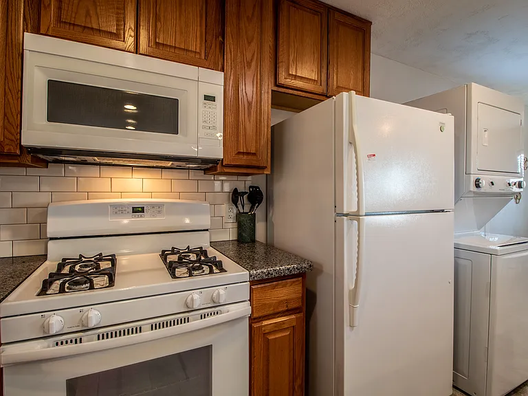 908 E 20th St #2 — Photo 5