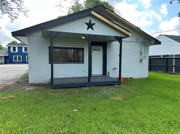 9334 Lomax St, Houston, TX 77093