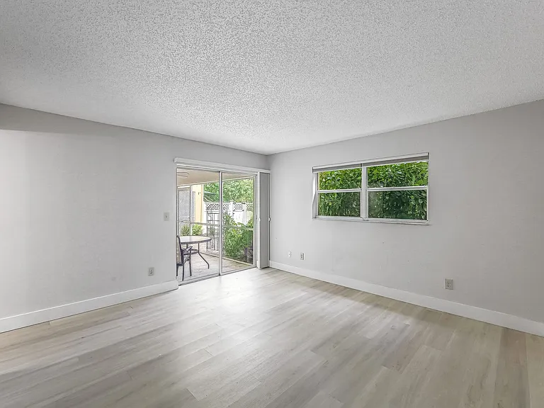 1201 Solana Rd #5 — Photo 15