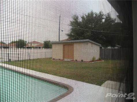 4th image of 1529 Russell Ave