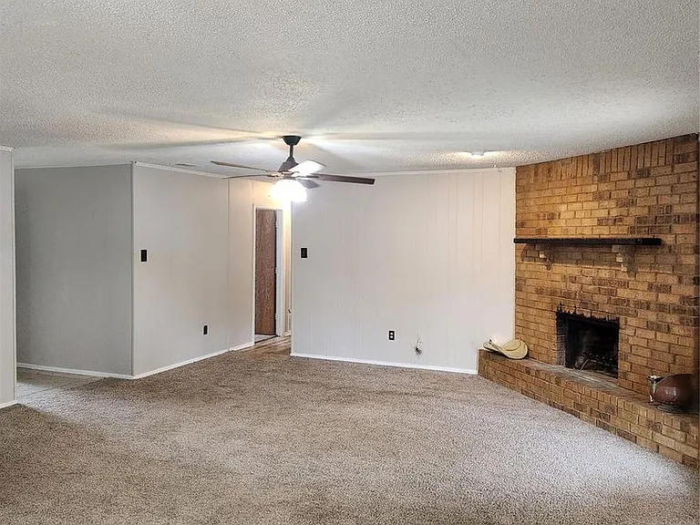 12419 Sparrow Ct — Photo 4
