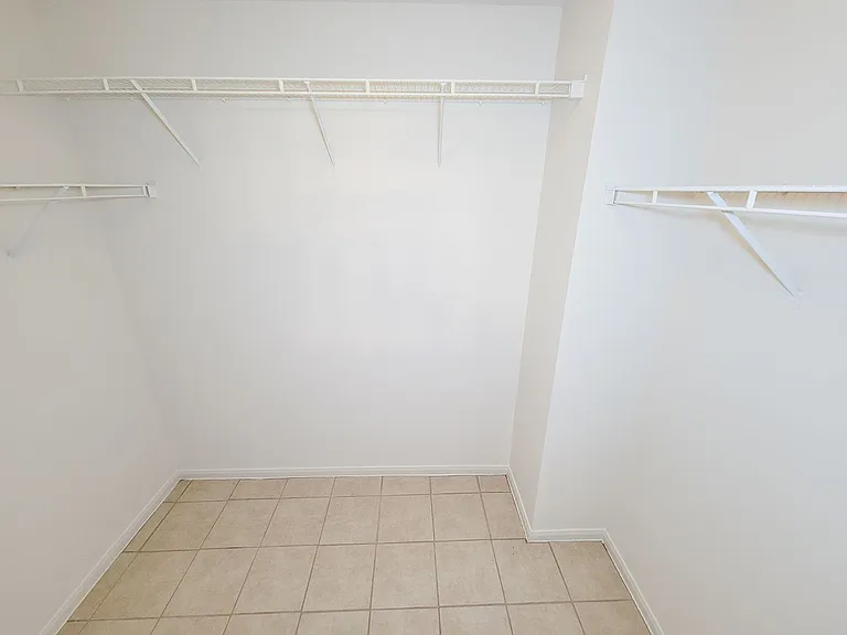 11810 Rolling Stream Dr — Photo 20