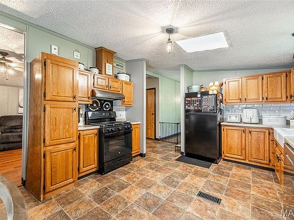 5th image of 19224 Goldfinch Dr #34
