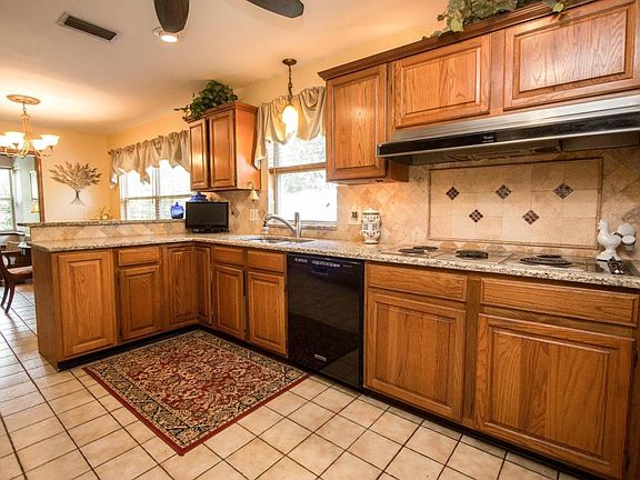 5th image of 732 Balmoral Ln