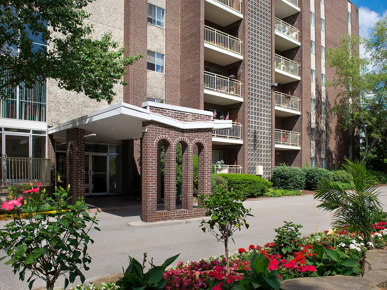 Monroeville Apartments — Photo 1