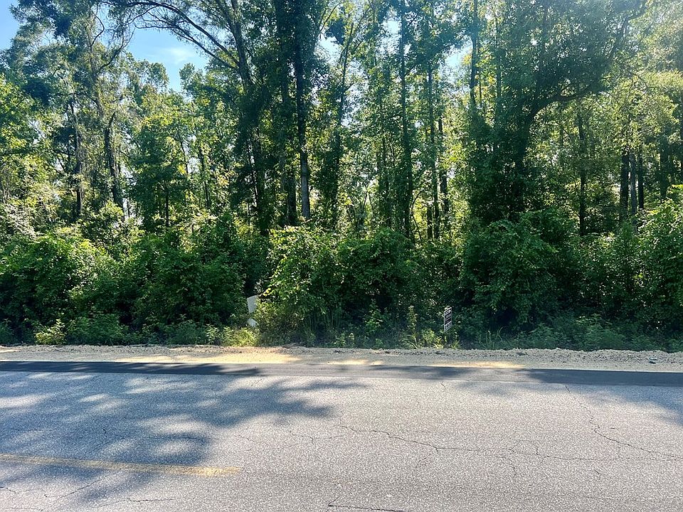 2nd image of  NE 592nd St