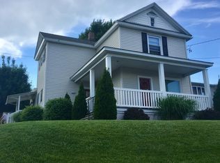 505 Gino Merli Dr, Blakely, PA 18452