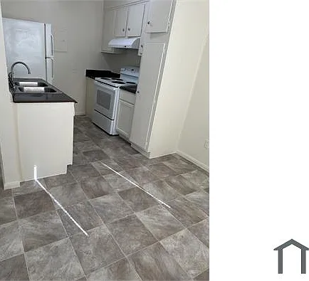 2600 E Mesquite Ave — Photo 3