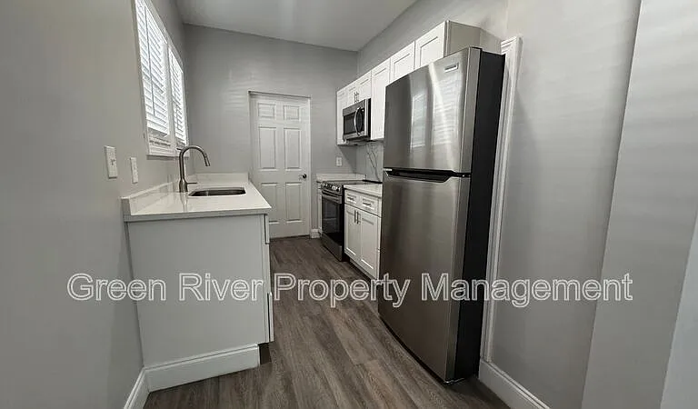 2805 College St — Photo 7