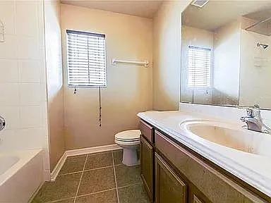 1475 Salisbury Dr — Photo 7