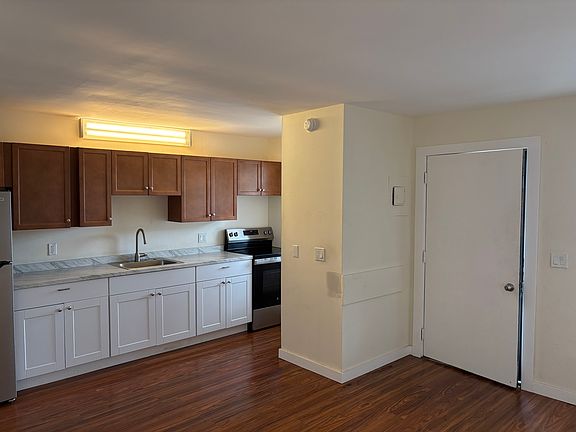 2nd image of 1021 SE Monterey Rd APT A29