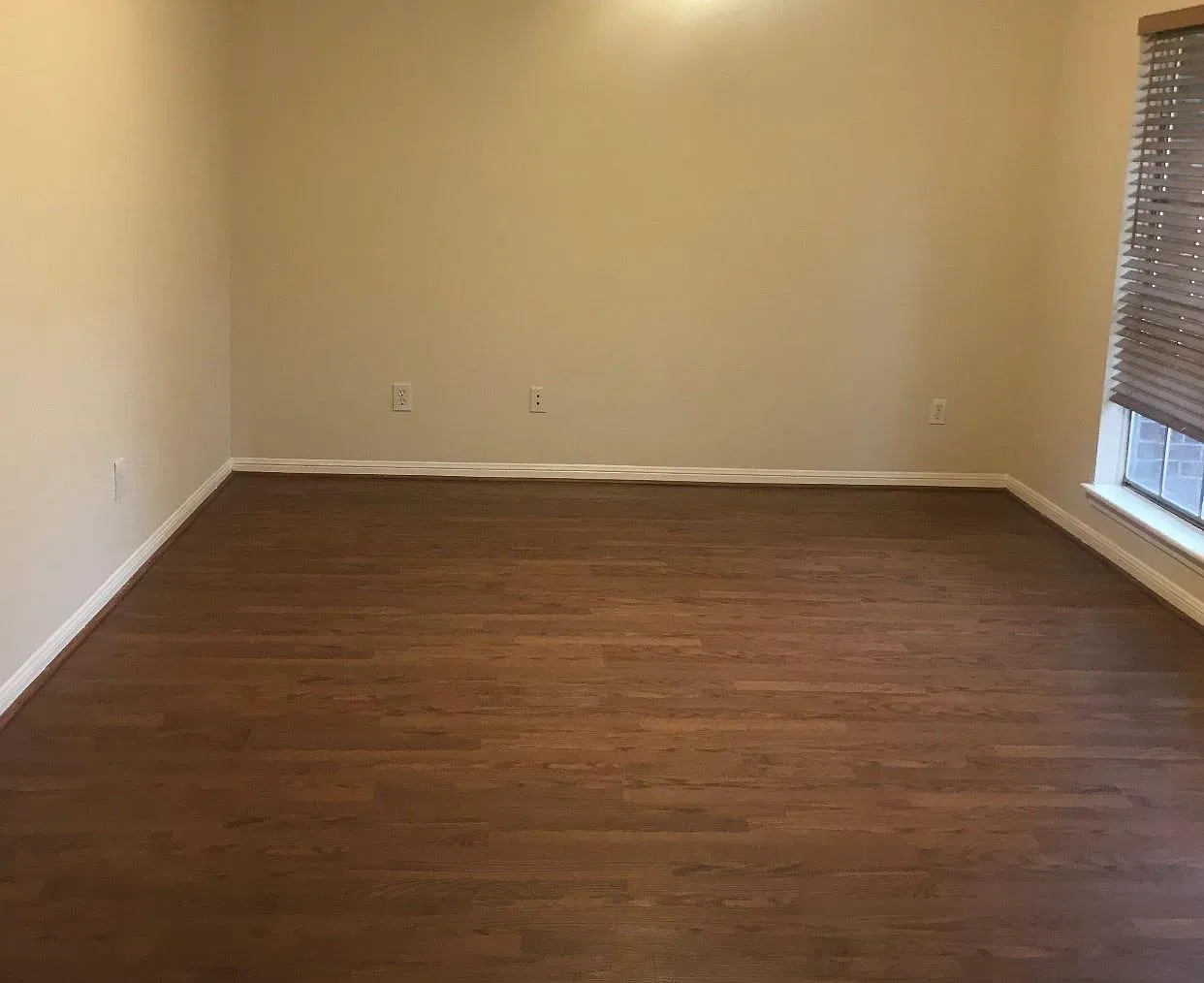 4 bed, 2.5 bath, 2374 sqft, $2,495 — Photo 4