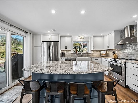 4th image of 32371 Holligon Dr