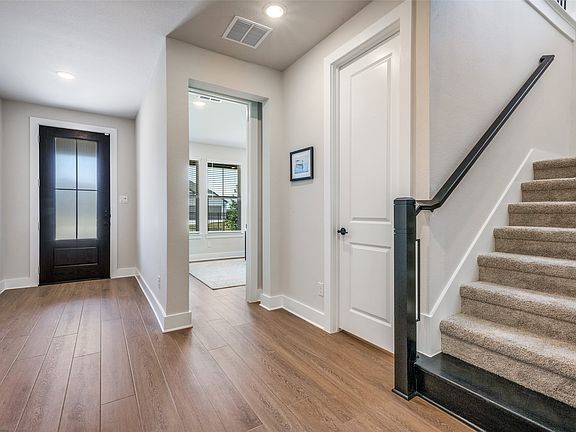 4th image of 7316 Red Maple Dr