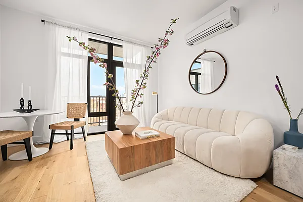 Rented by Nooklyn NYC LLC | media 52