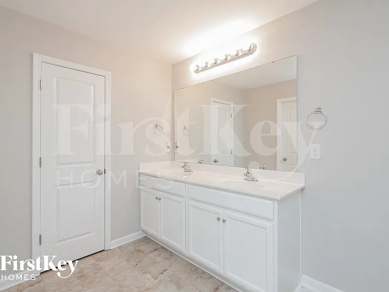 6806 Broad Valley Ct — Photo 13