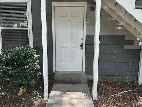 2nd image of 1830 Sylvan Ct APT A