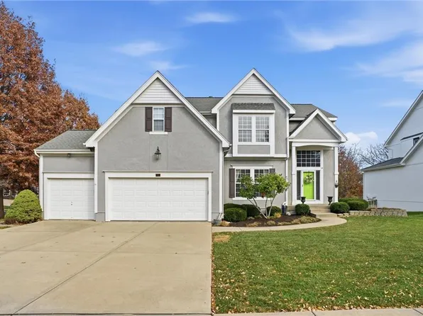 15821 Rosewood St, Overland Park, KS 66224