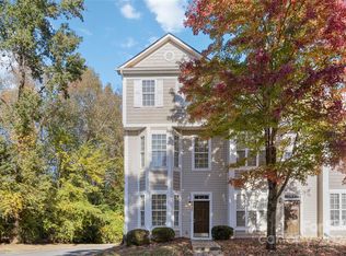 8015 Kings Creek Dr, Charlotte, NC 28273
