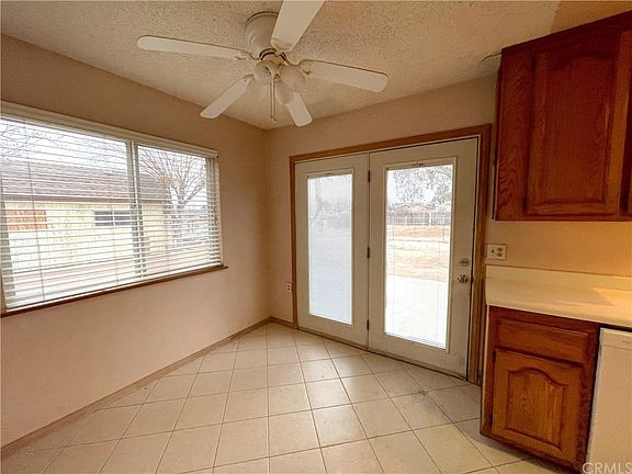 5th image of 15669 Jasmine St