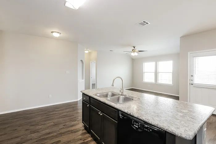 233 Thoroughbred St — Photo 6