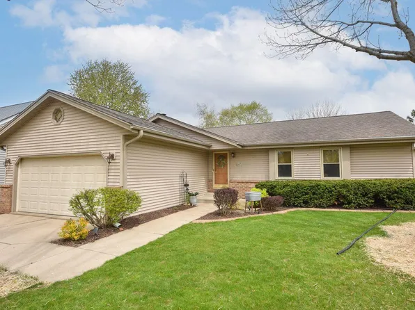 W154N7712 Pheasant LANE, Menomonee Falls, WI 53051