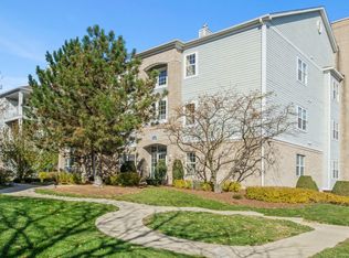1251 W Lake St APT 104, Addison, IL 60101