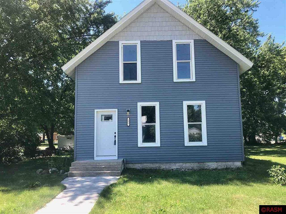 1st image of 221 Webster St N