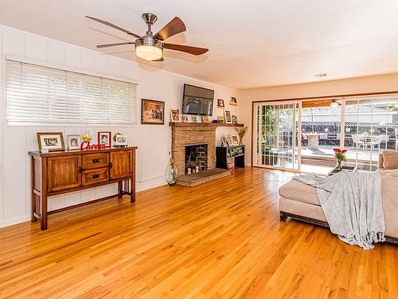 4th image of 5043 Topanga Canyon Blvd