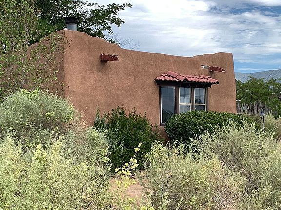 2nd image of 1030 Camino Alto Ln