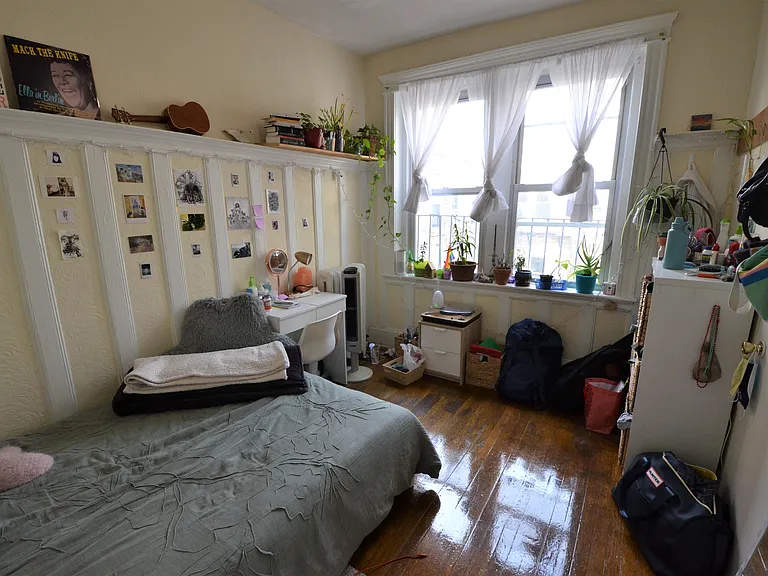137 Peterborough St #10 — Photo 13