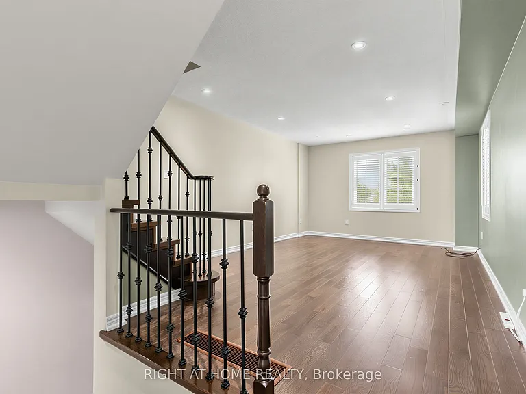 2628 Bur Oak Ave — Photo 10