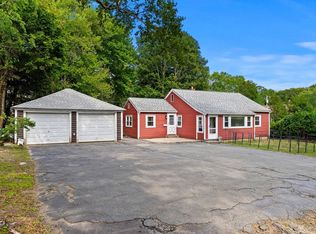 2 Hill Top Ln, Rockport, MA 01966