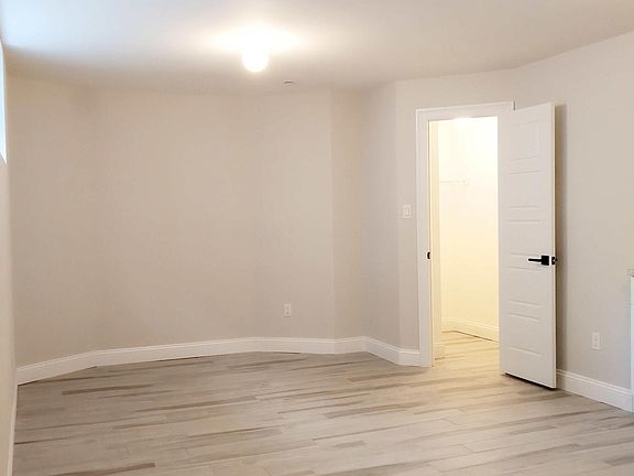 3rd image of 23 Herbert St #Basement