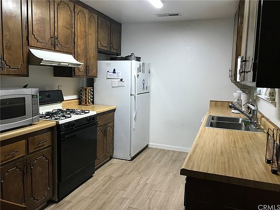 3rd image of 6915 Cindy St
