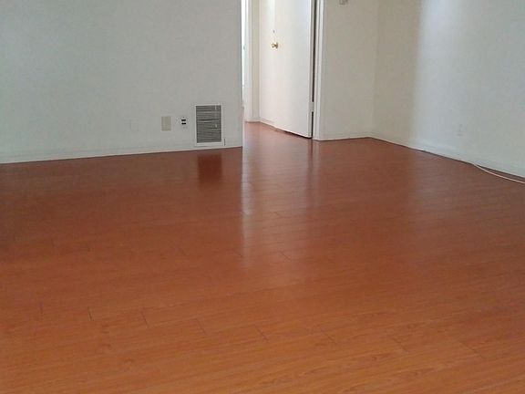 5th image of 827 S St Andrews Pl APT 8