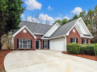 6383 Flat Rock Dr, Flowery Branch, GA 30542
