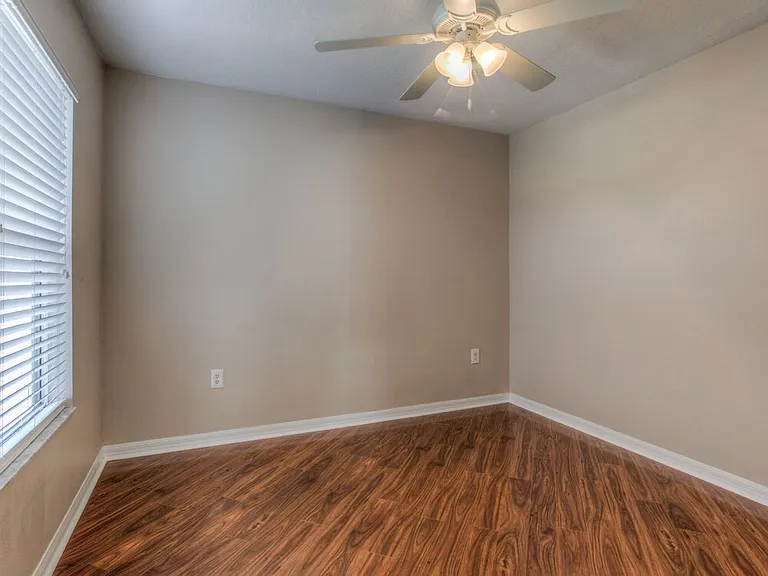 12116 Tree Haven Ave — Photo 12