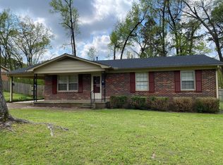 104 McCool Dr, Jackson, TN 38305