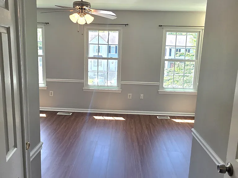 4686 Joanna Ct — Photo 24