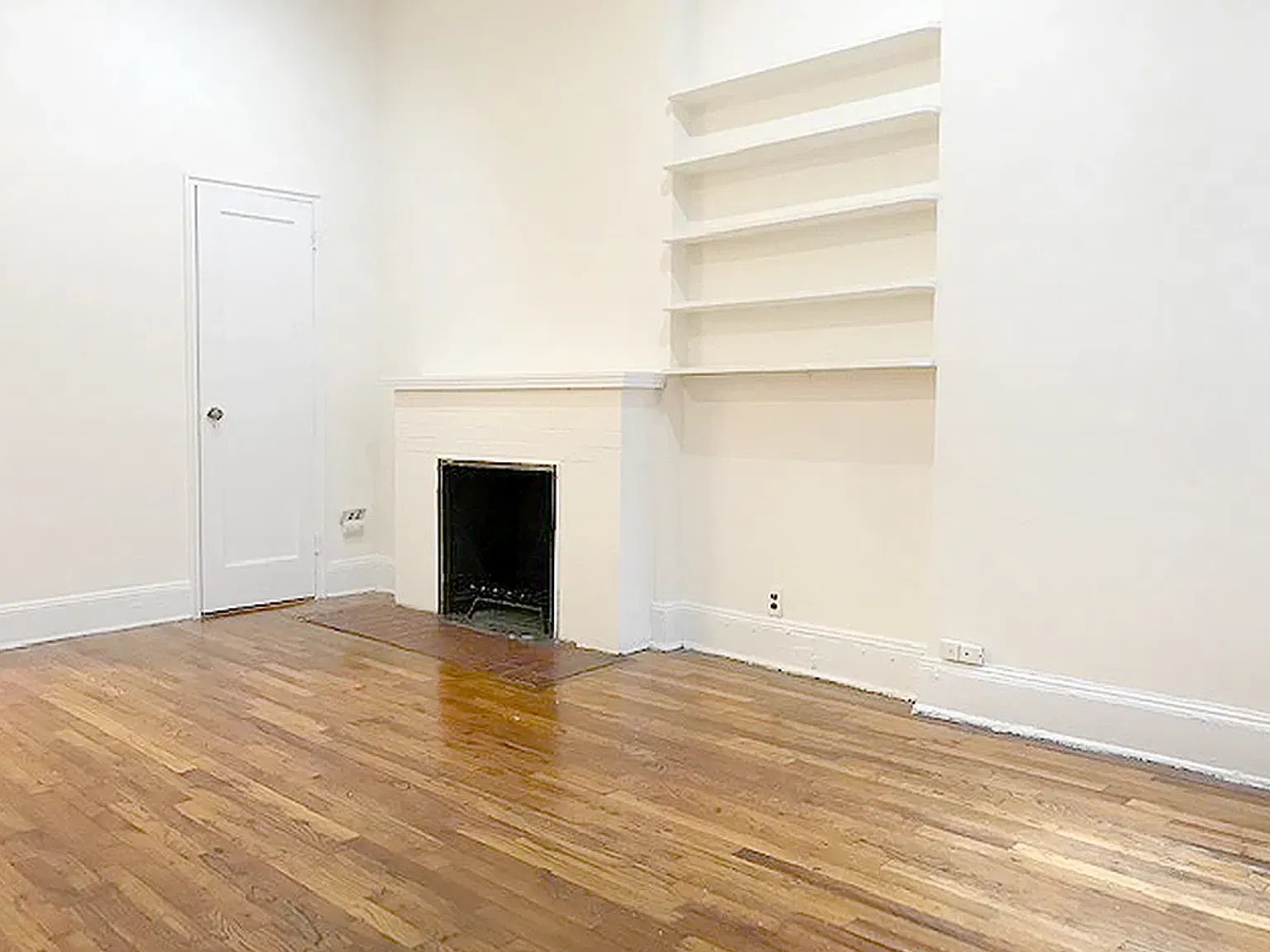 126 East 39th Street — Photo 2