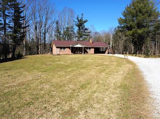 905 Autumnview Rd, Fancy Gap, VA 24328