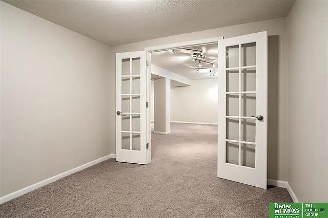 12073 Burdette Cir — Photo 14