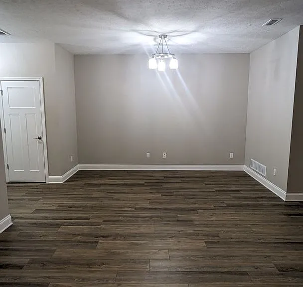 638 Treadway Blvd — Photo 4