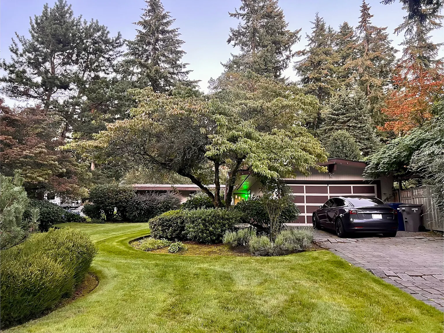 3 bed, 1700 sqft, $3,550 — Photo 2