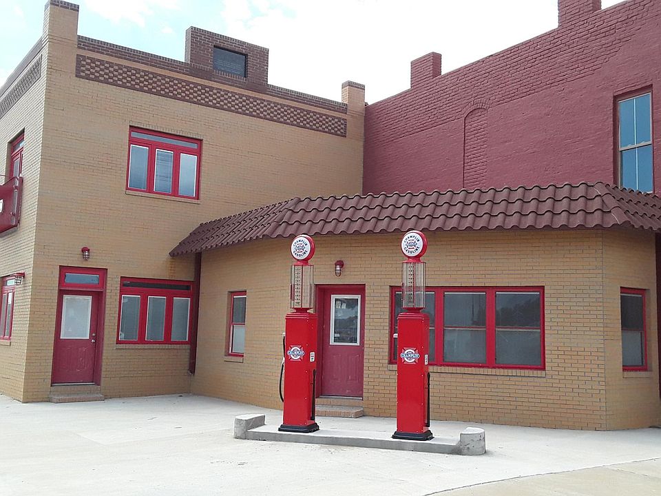 1921 Champlin Gas Station