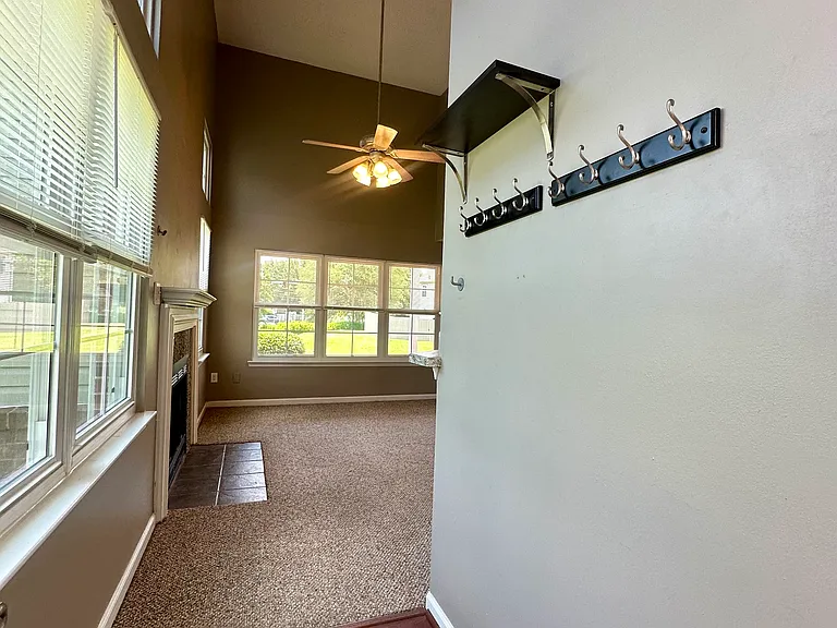 4044 Laurel Green Cir — Photo 28